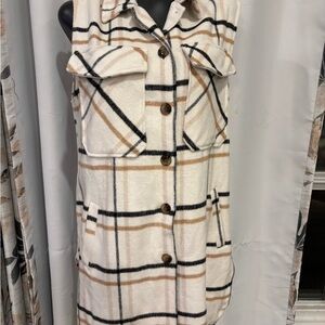 26 International Tan and Black Plaid Outerwear